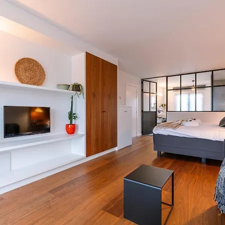 Апартаменты Stunning Studio On Top Location In *